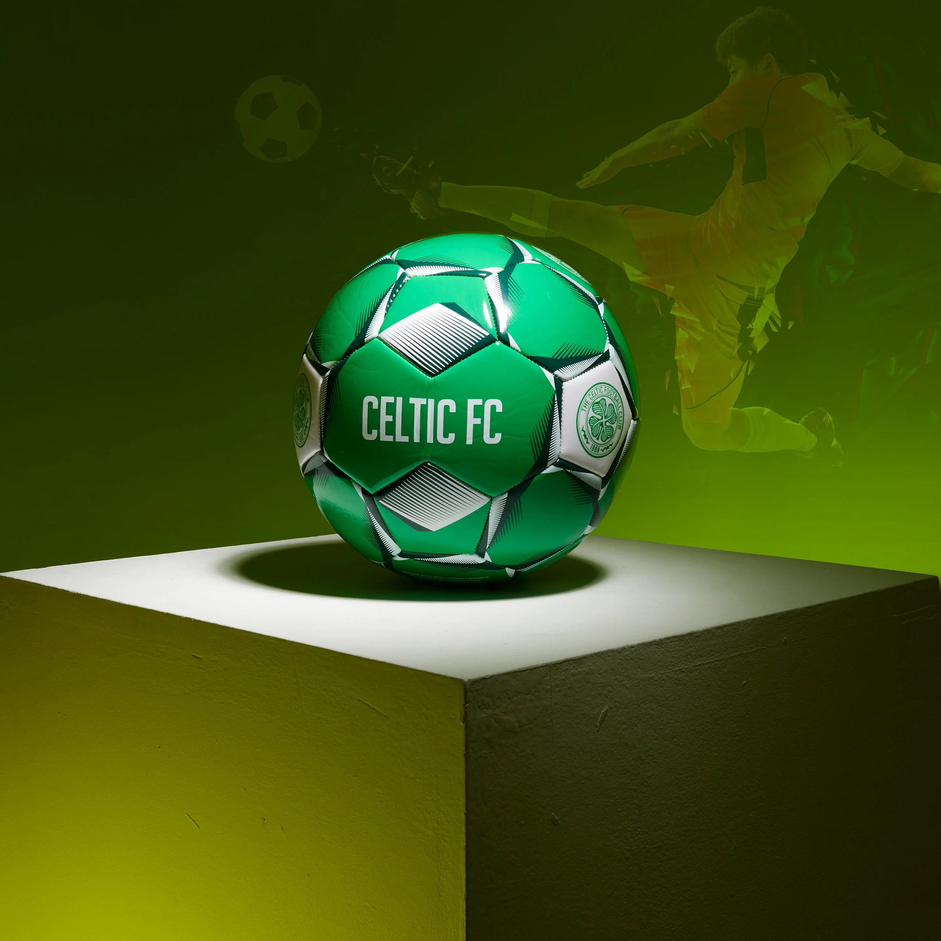 Celtic F.C. Football Soccer Ball for Adults & Teenagers - Size 4 - Image 2