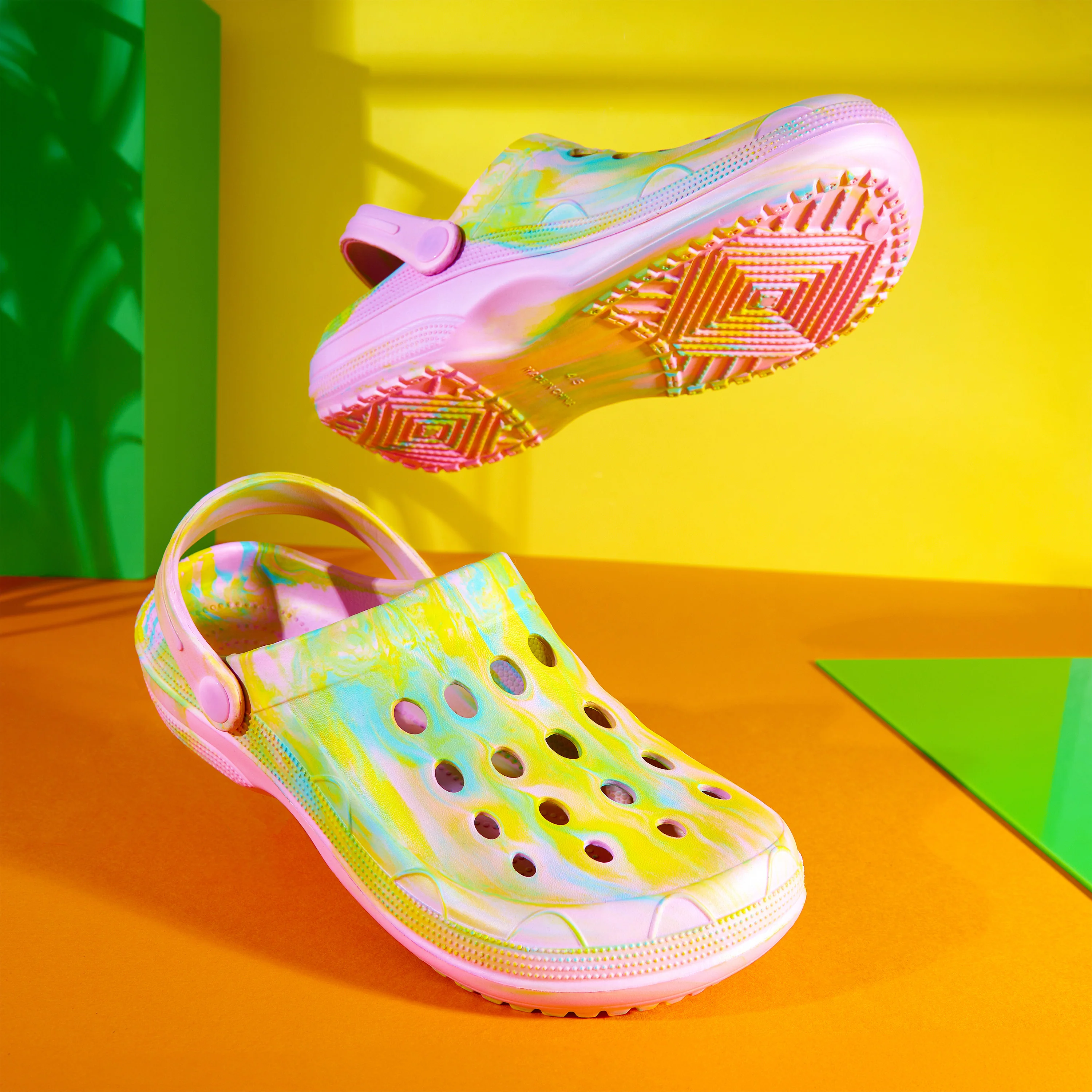 CityComfort Clogs for Women Garden Shoes Tie Dye Summer Slip On with Strap for Beach Pool Indoor Outdoor Holiday Essentials - Image 16