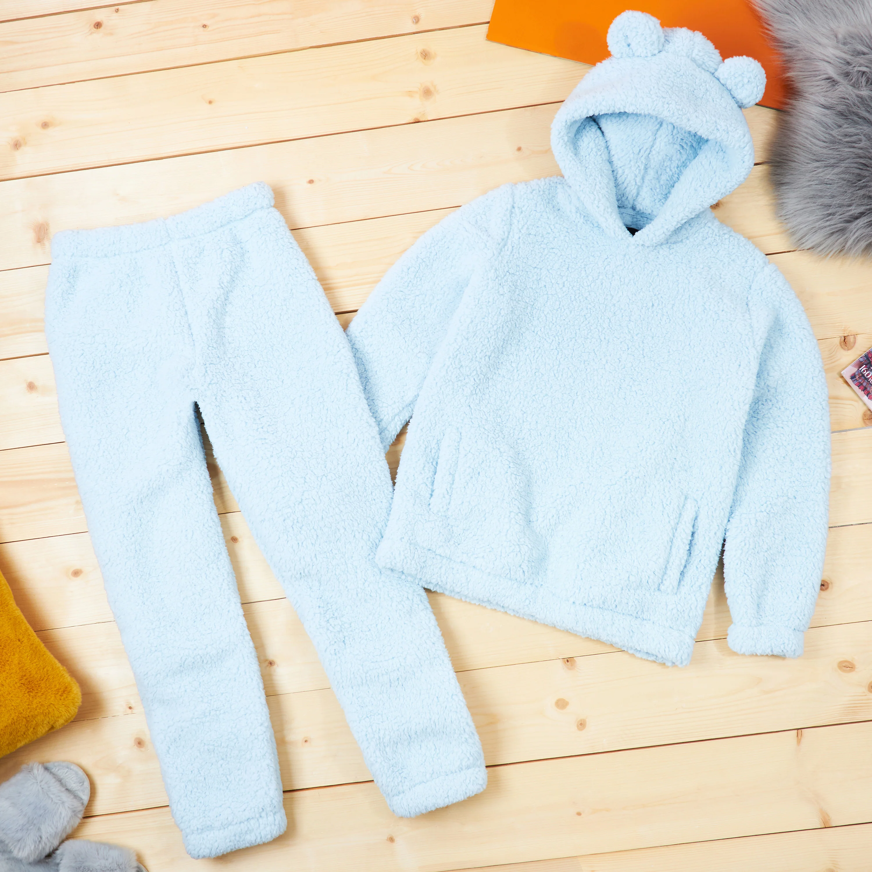CityComfort Ladies Pyjamas, Nightwear Fleece Pyjamas for Women 2 Piece Fluffy Fleece Loungewear Set, Soft Warm Fleece Pyjamas Women and Teens - Image 12