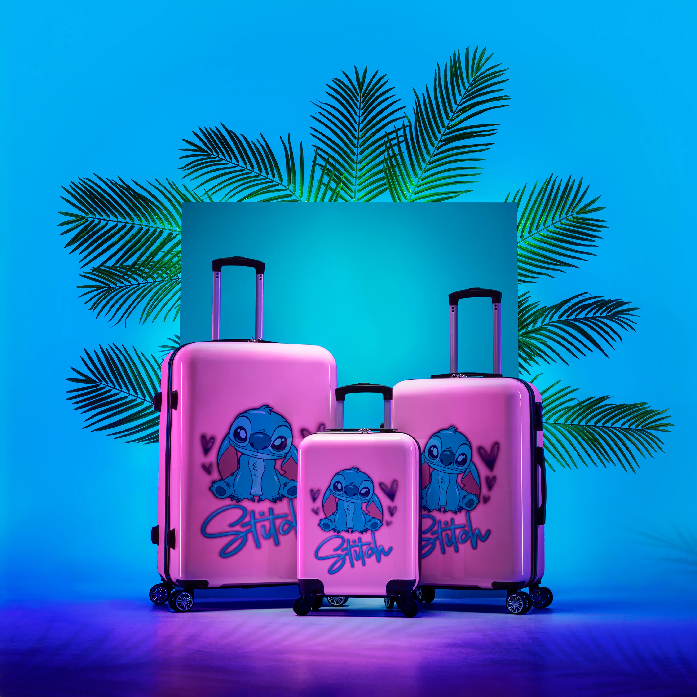 Disney Suitcase 3 Pc Set Hard Shell Luggage Set 28L, 50L and 91L, 4 Wheels Combi Lock - Image 2