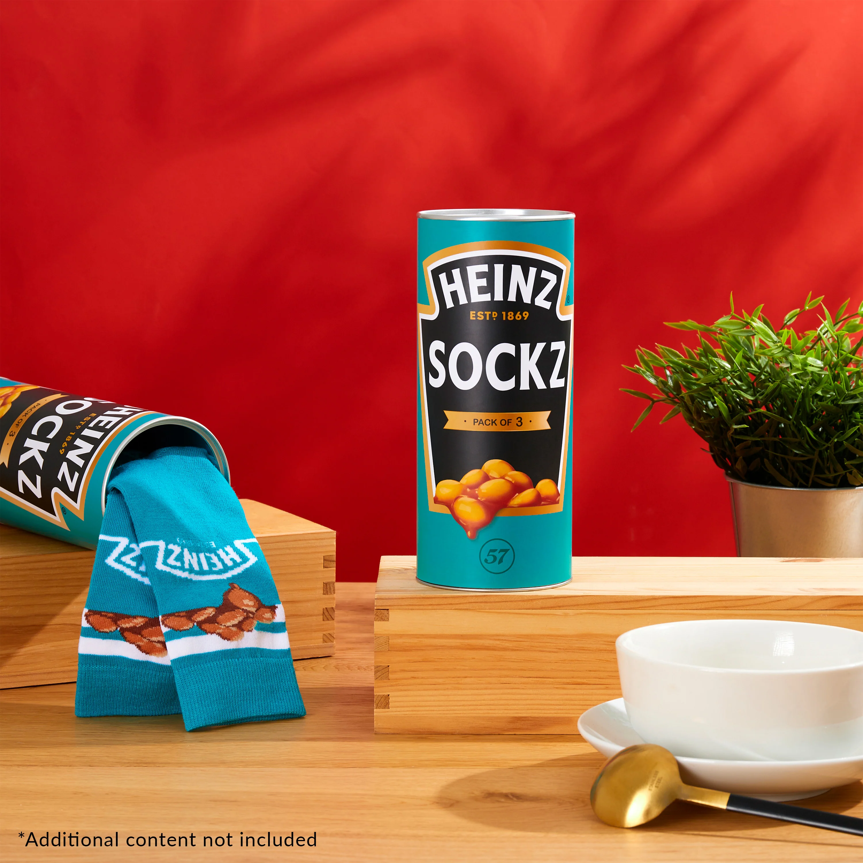 HEINZ Mens Socks Pack of 3 Baked Beans Crew Socks for Men - Image 2