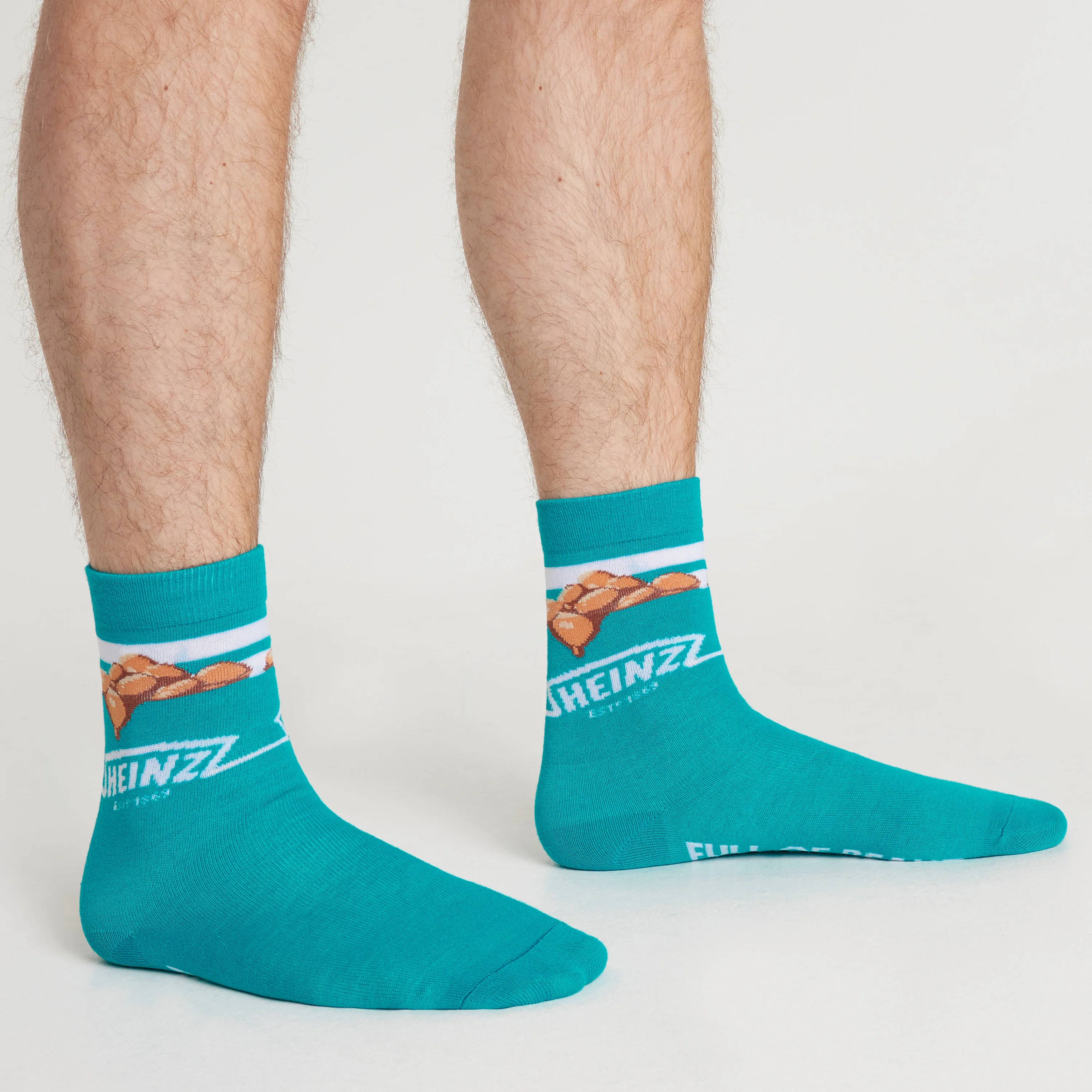 HEINZ Mens Socks Pack of 3 Baked Beans Crew Socks for Men - Image 3