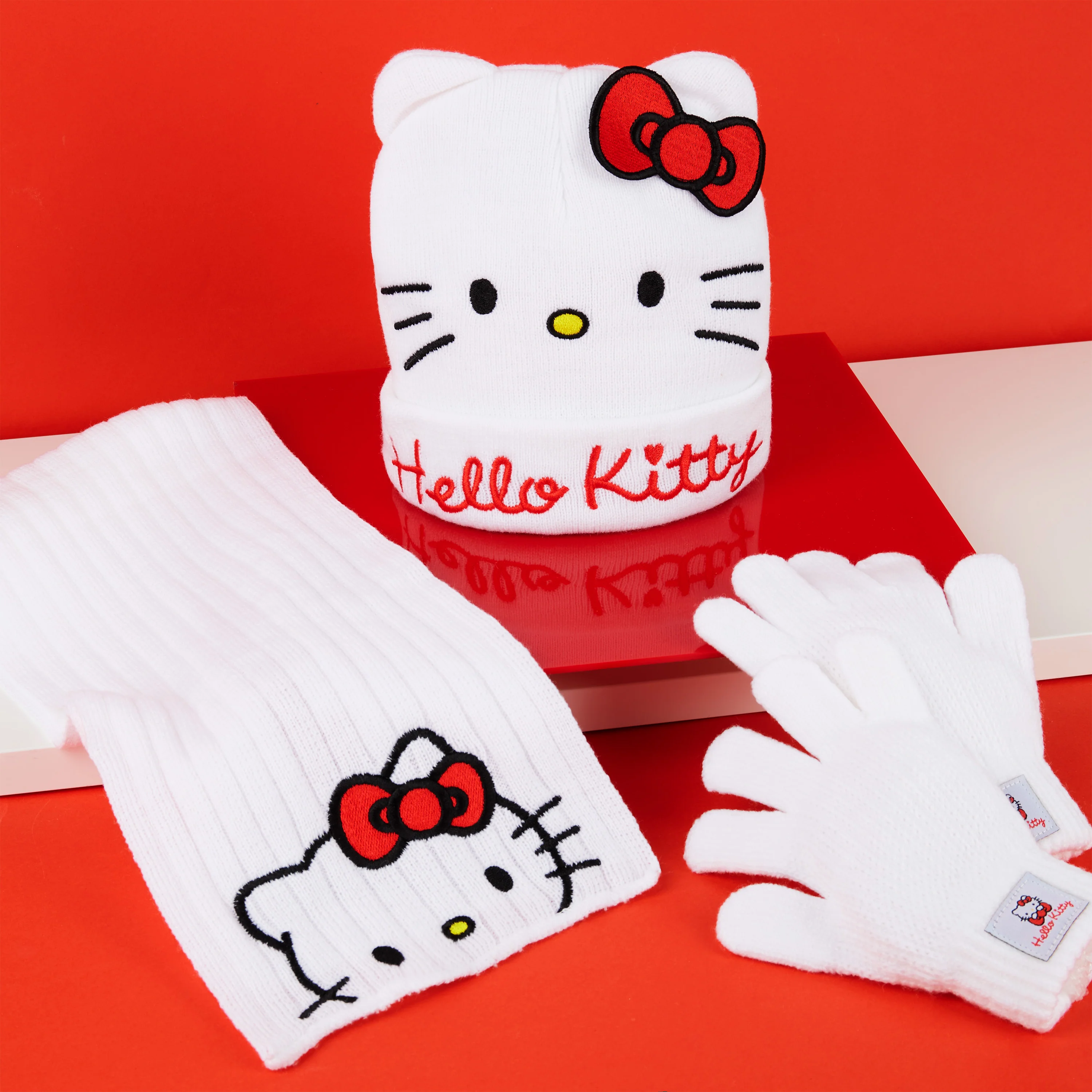 Hello Kitty Winter Accessories , Cosy 3 Piece Beanie Scarf and Gloves Set - Image 5