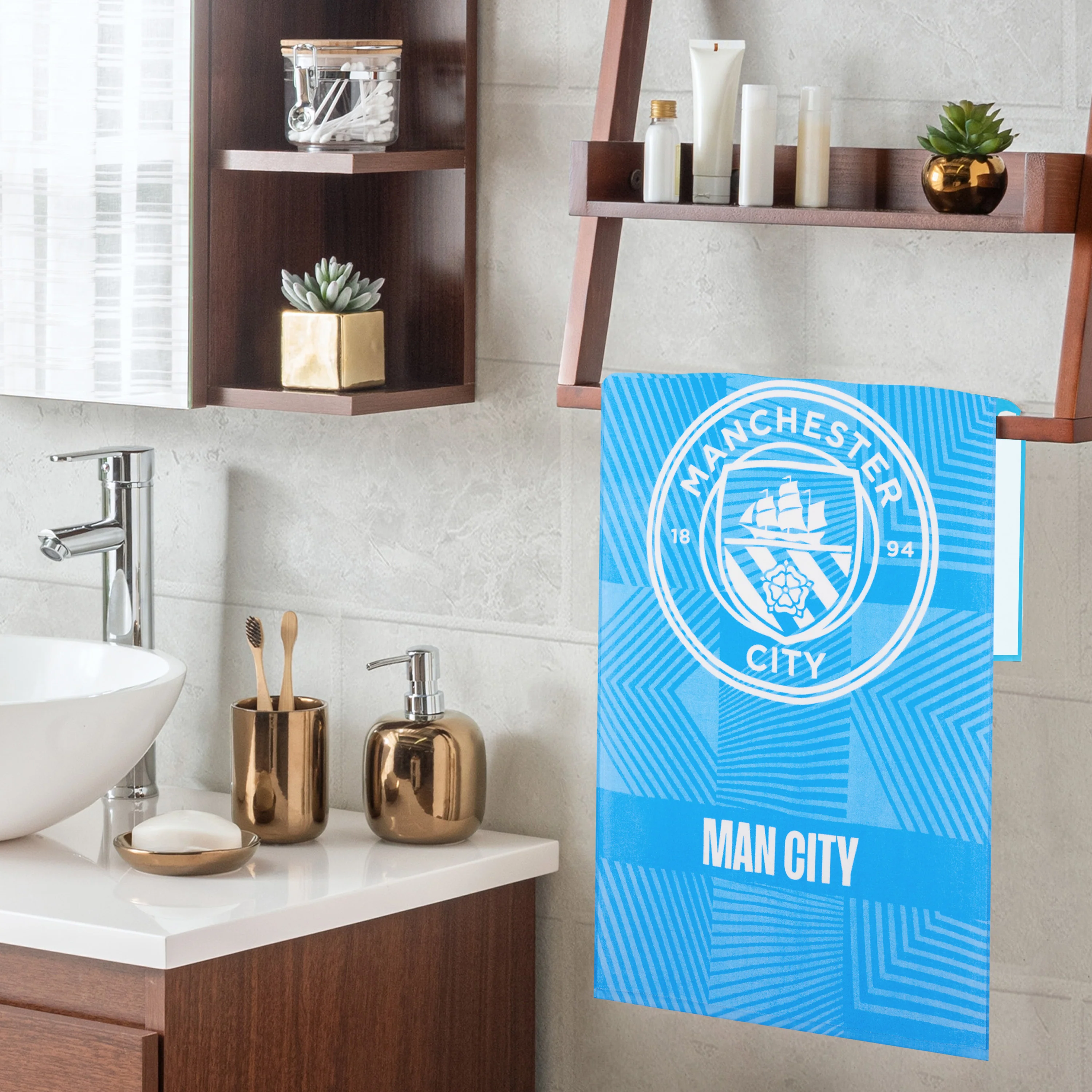 MANCHESTER CITY F.C. Bath Towel for Men Women Teens Boys 100% Cotton Quick Dry Football Crest Beach Towel Swim Gym Holiday Shower Supporters' Gear 137 x 69cm (Blue, 137x68.5cm) - Image 5