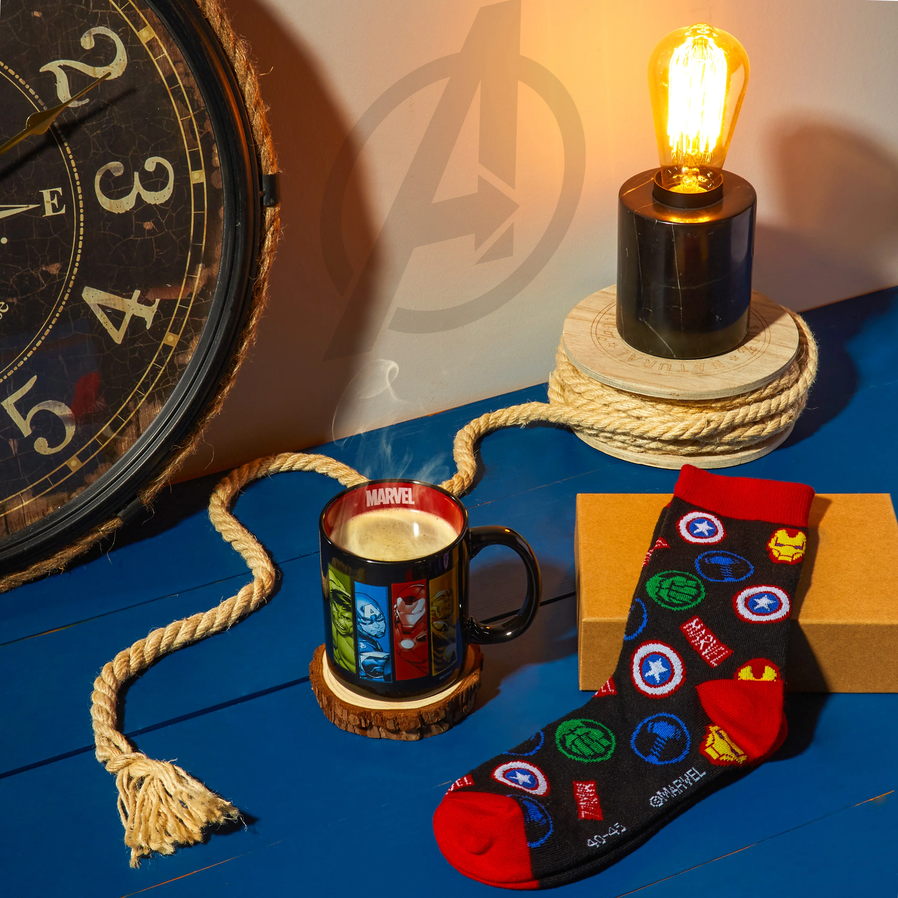Marvel Mug and Socks Set Avengers Mug Gift Set - Image 3