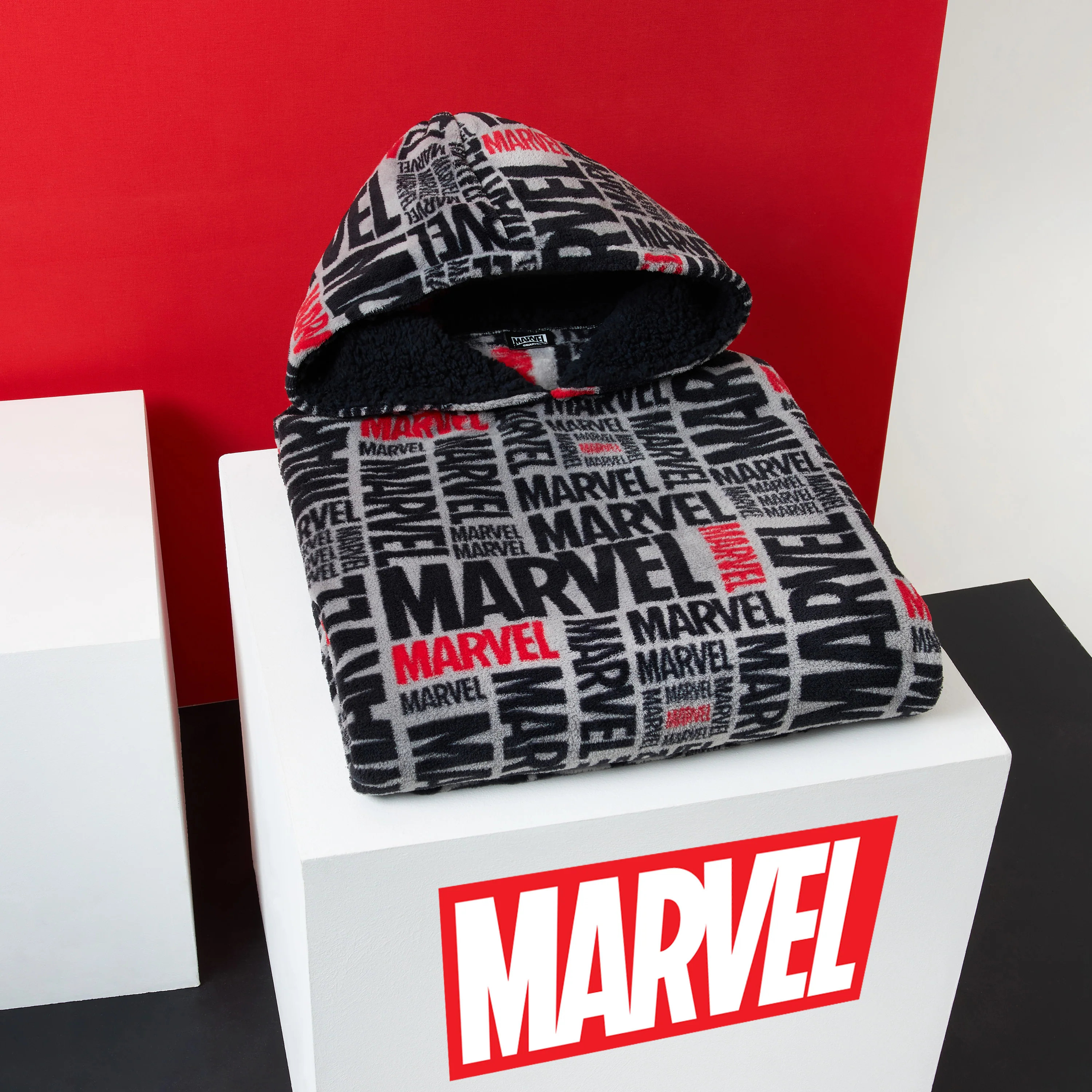 Marvel Oversized Hoodie Blanket for Men - Image 3