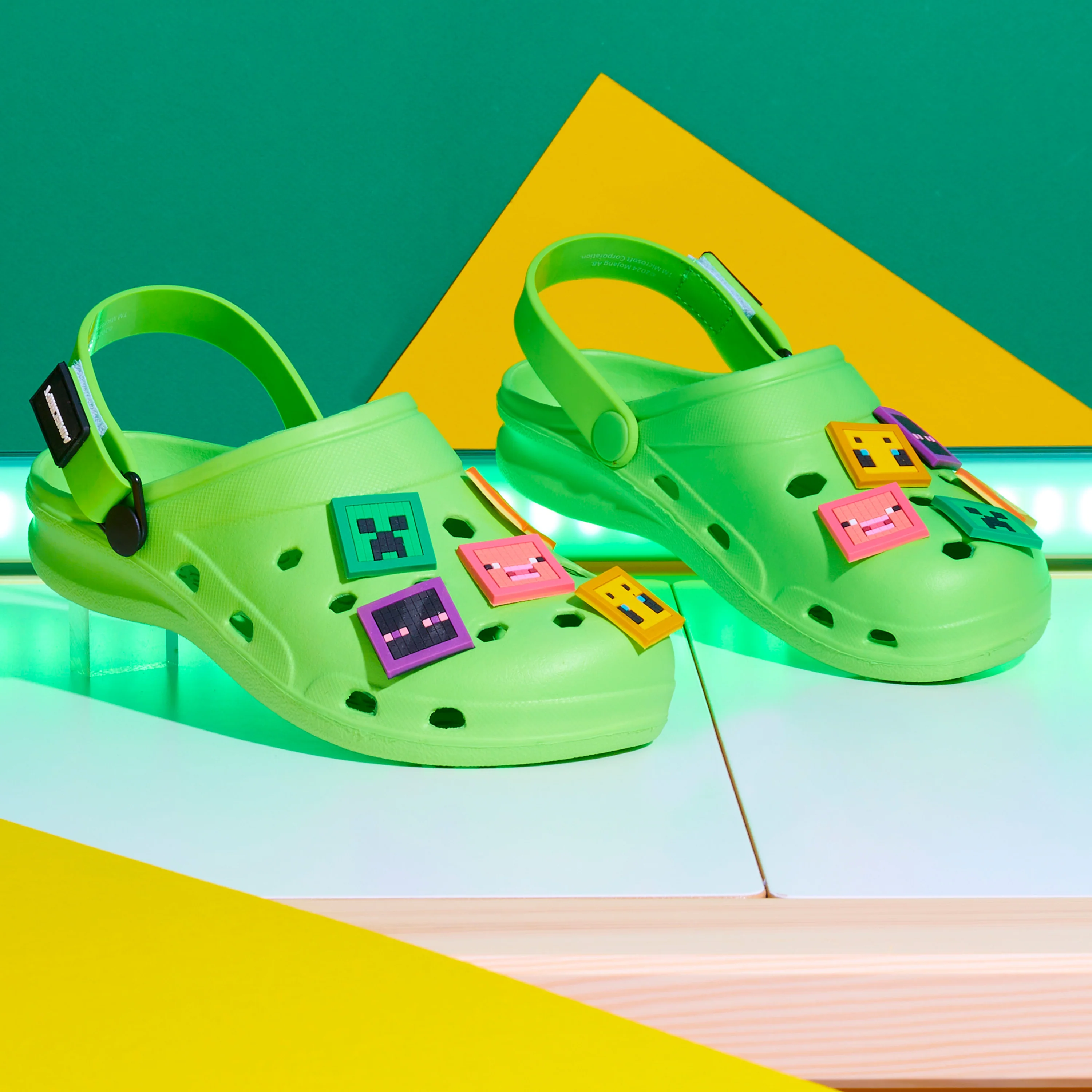 Minecraft Boys Clogs, Kids Summer Garden Shoes Removable Shoe Charms - Image 2