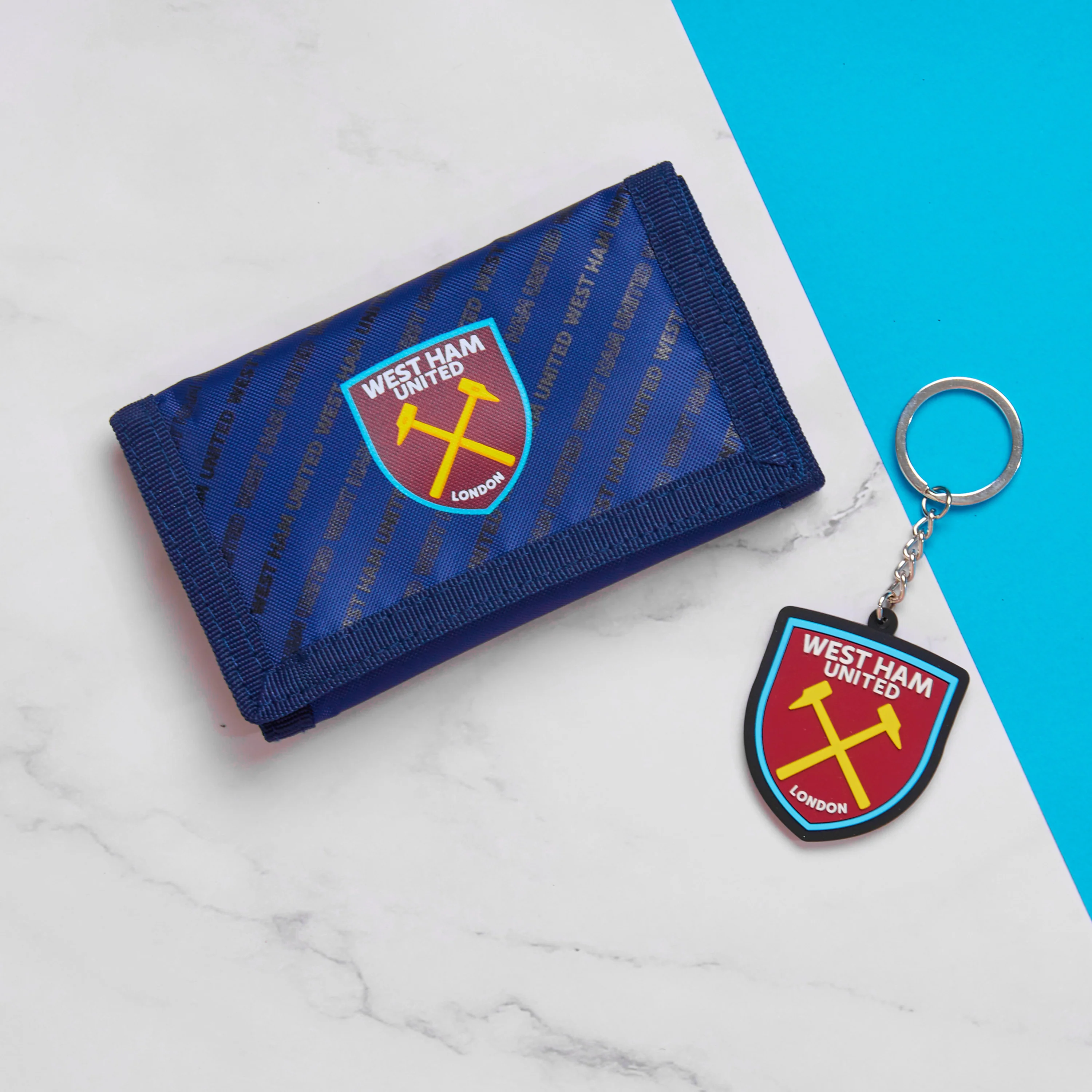 West Ham United F.C. Sports Fan Trifold Wallet Accessories Set with Card Slots & Coin Pocket Supporters' Gear Football Gifts for Boys - Image 2